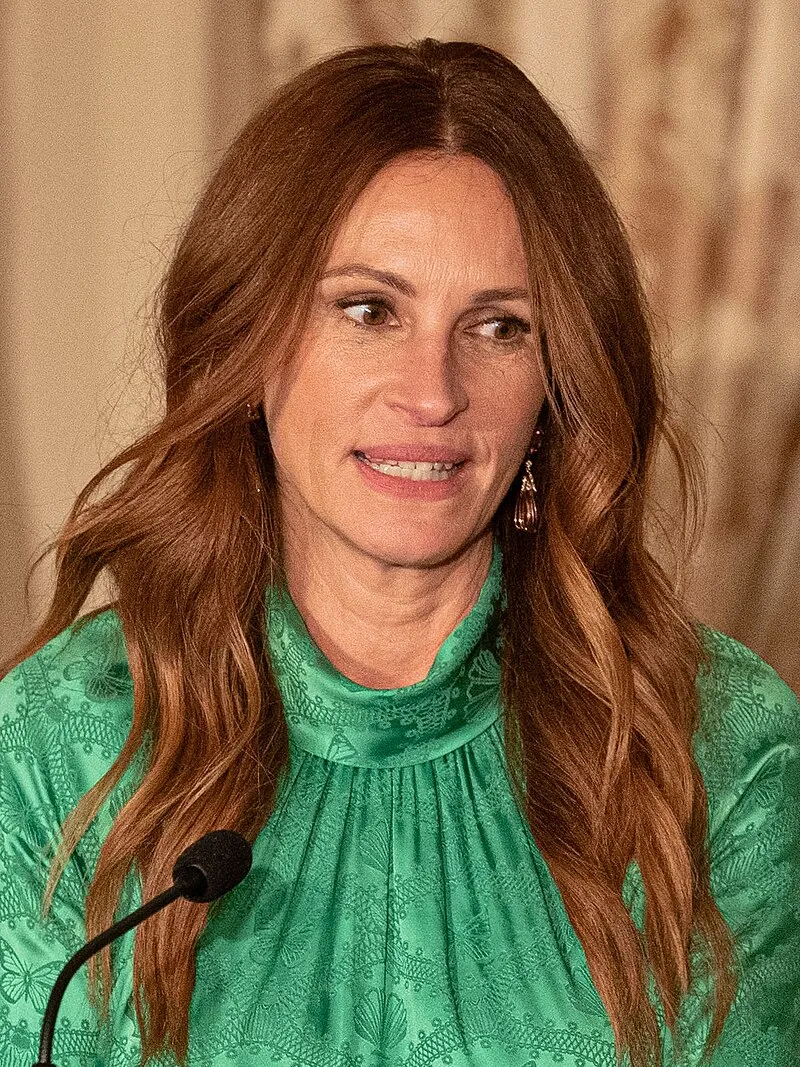 Julia Roberts Net Worth 2026 — How Pretty Woman Turned Hollywood's First $20 Million Actress Into a $250 Million Icon